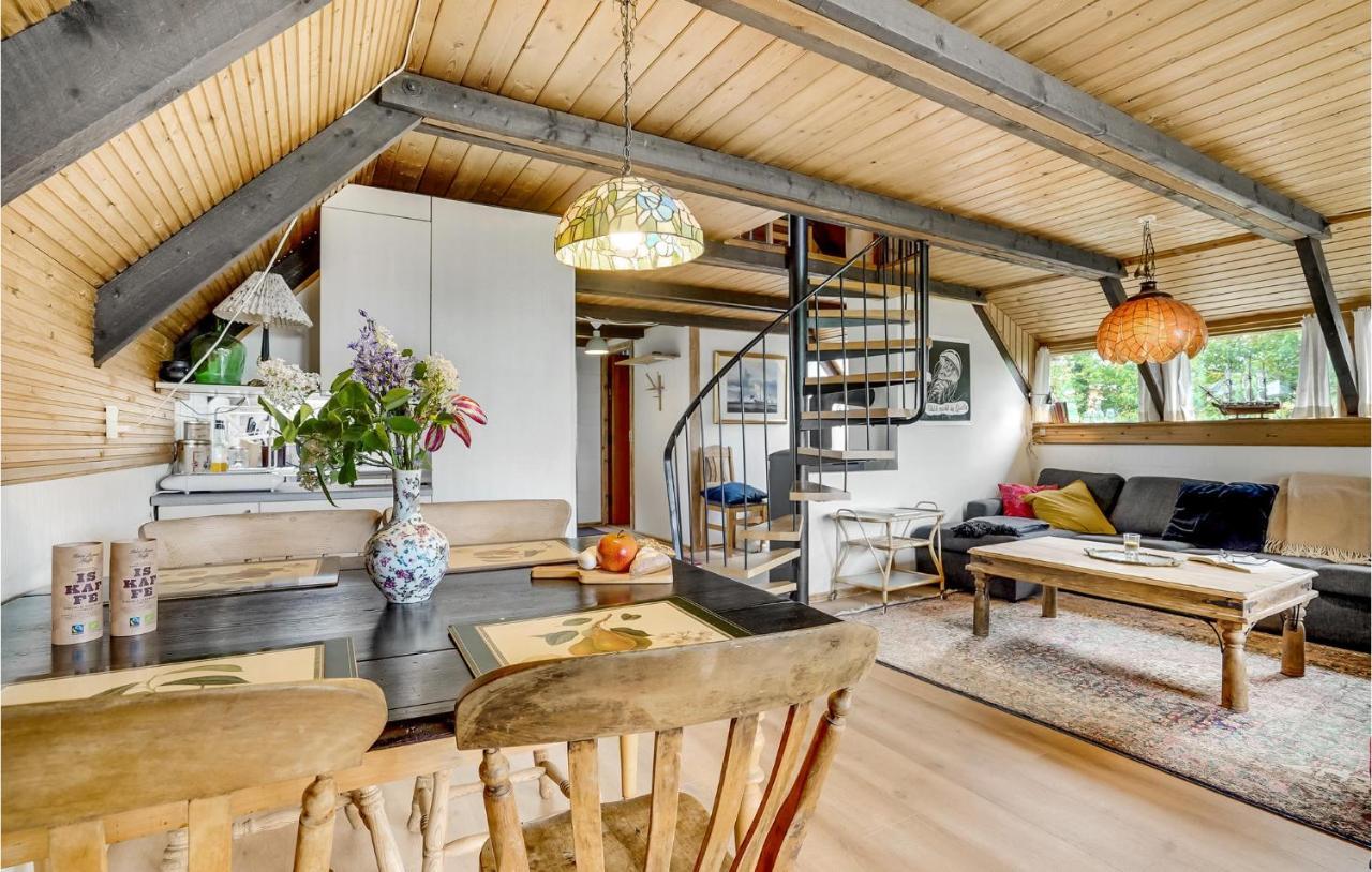 Amazing Home In Logstrup With Kitchen Eksteriør bilde